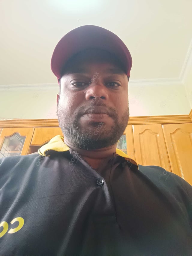 Chef from COOX at bookings. Professional cooks chefs at home