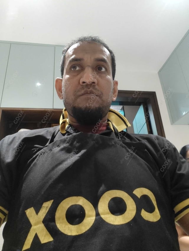 Chef from COOX at bookings. Professional cooks chefs at home