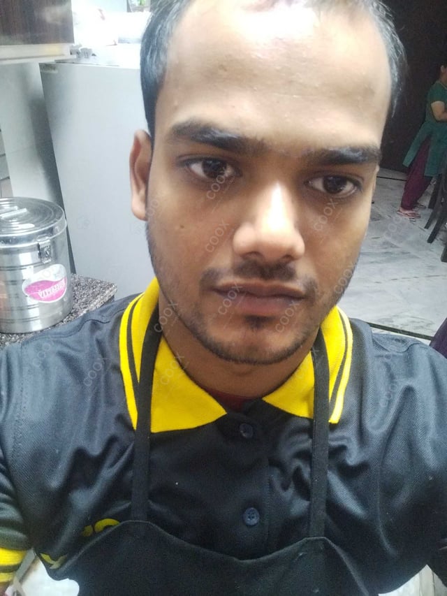 Chef from COOX at bookings. Professional cooks chefs at home