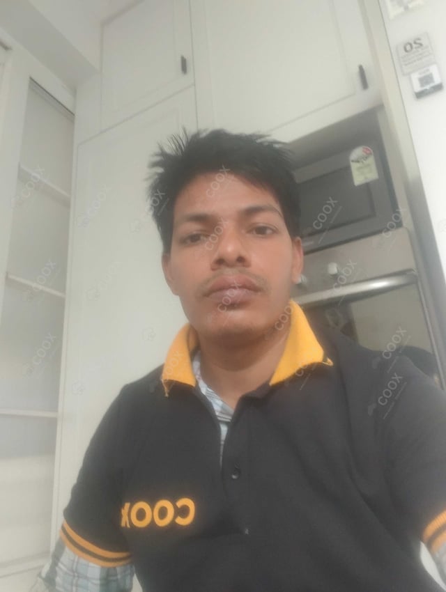 Chef from COOX at bookings. Professional cooks chefs at home