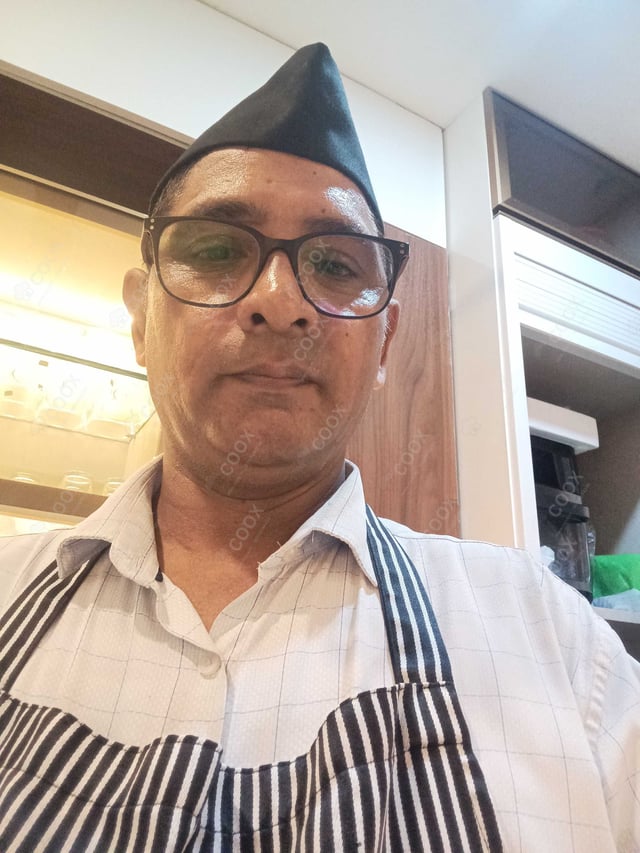 Chef from COOX at bookings. Professional cooks chefs at home