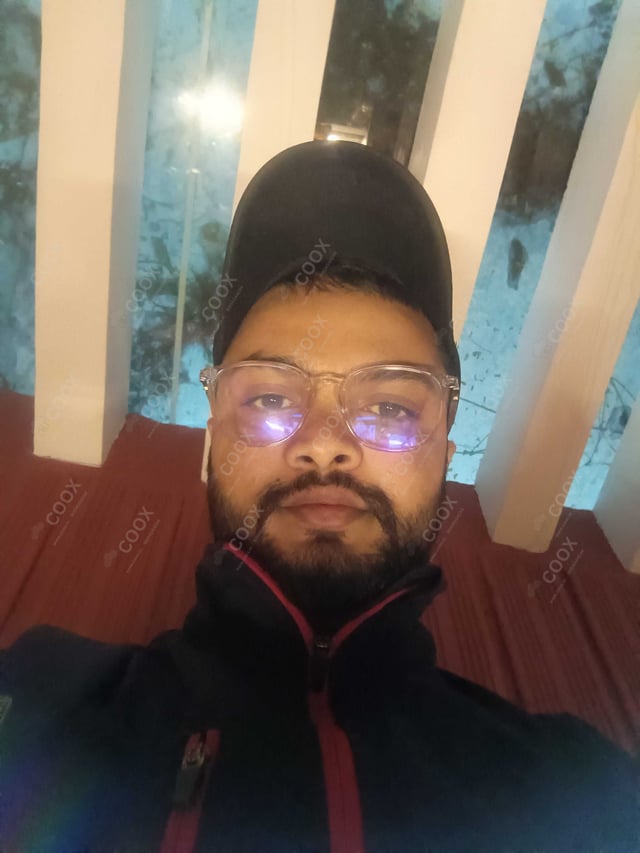 Chef from COOX at bookings. Professional cooks chefs at home