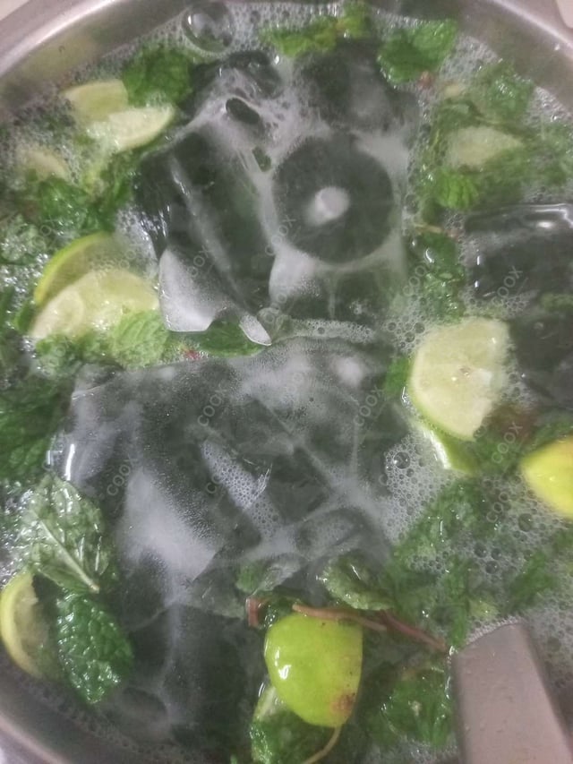 Delicious Virgin Mojito prepared by COOX
