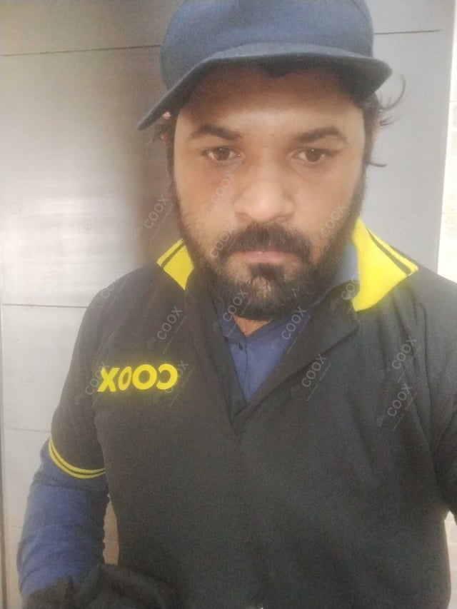 Chef from COOX at bookings. Professional cooks chefs at home