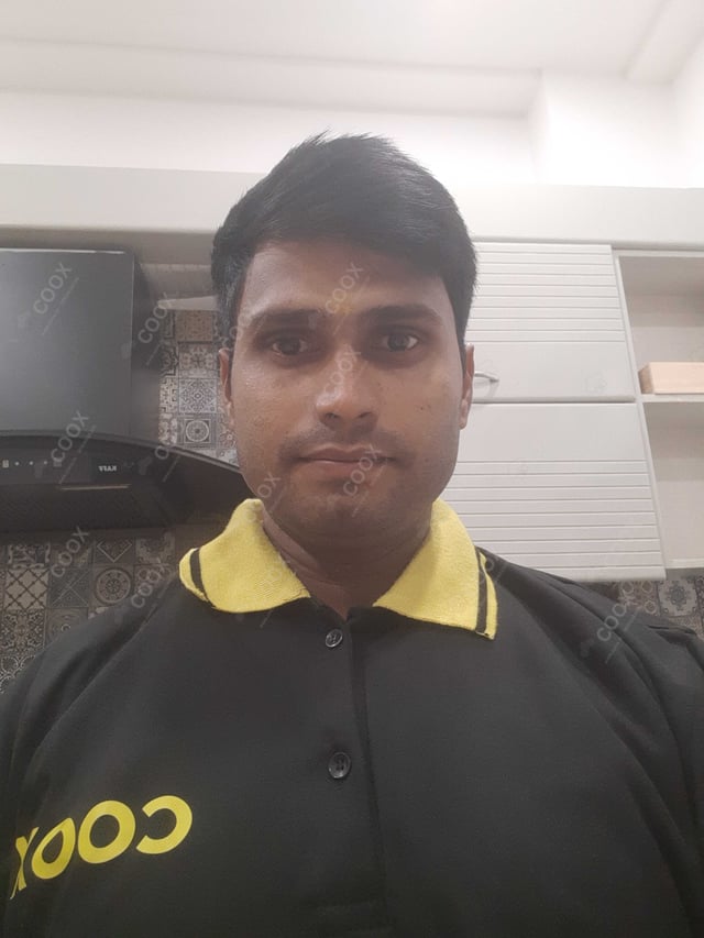 Chef from COOX at bookings. Professional cooks chefs at home