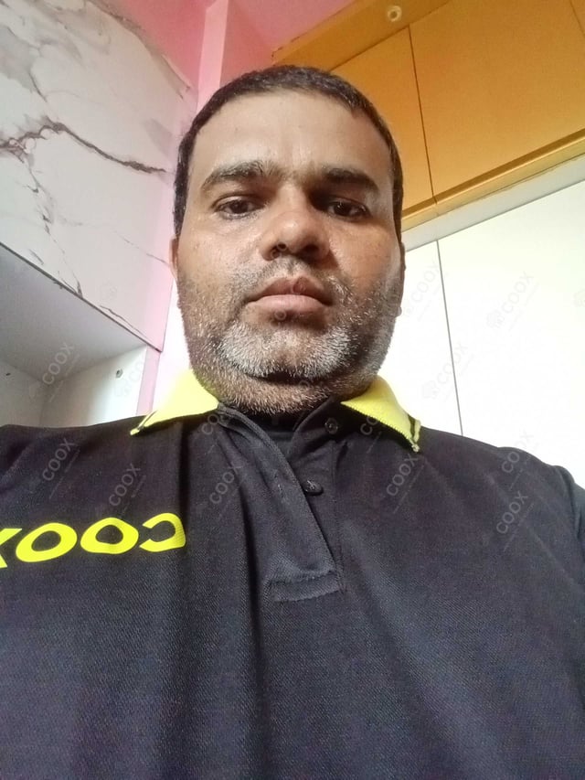 Chef from COOX at bookings. Professional cooks chefs at home