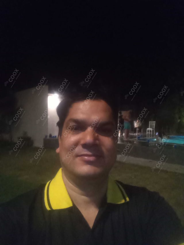 Chef from COOX at bookings. Professional cooks chefs at home