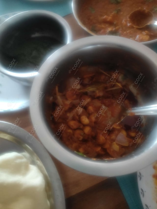 Delicious Mushroom do Pyaza prepared by COOX