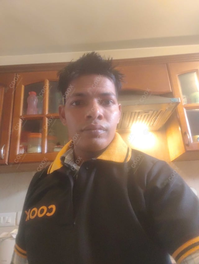 Chef from COOX at bookings. Professional cooks chefs at home