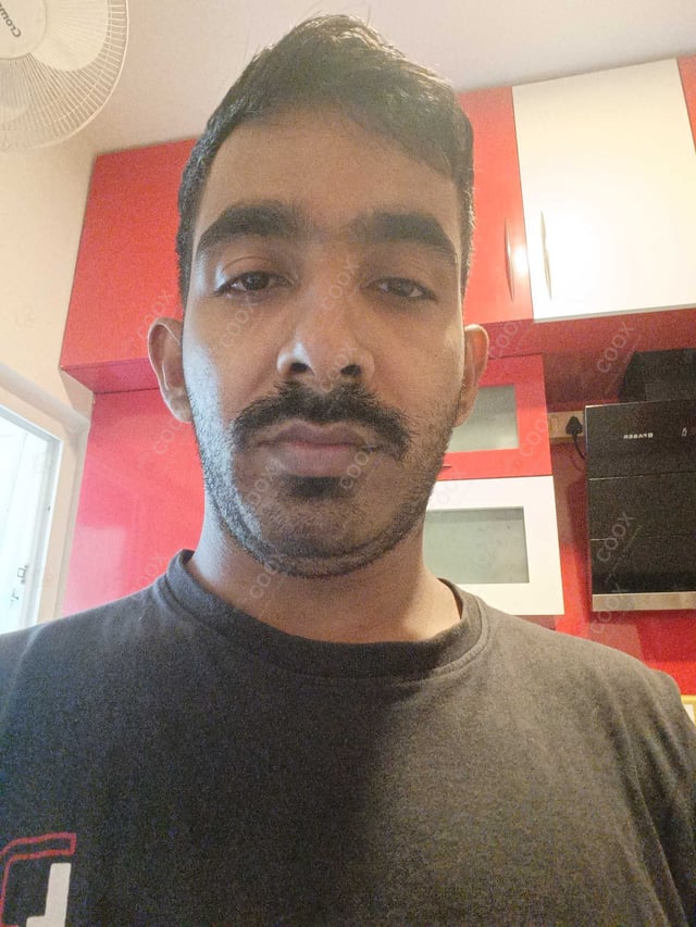 Chef from COOX at bookings. Professional cooks chefs at home