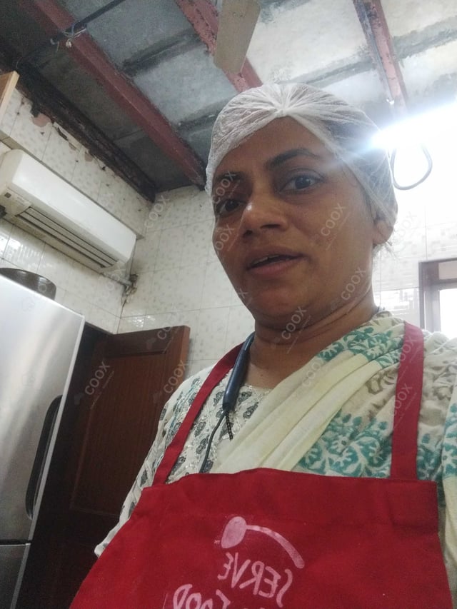 Chef from COOX at bookings. Professional cooks chefs at home