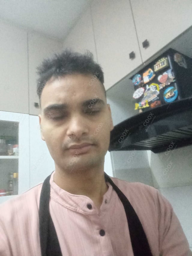 Chef from COOX at bookings. Professional cooks chefs at home