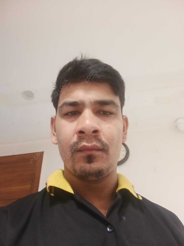 Chef from COOX at bookings. Professional cooks chefs at home