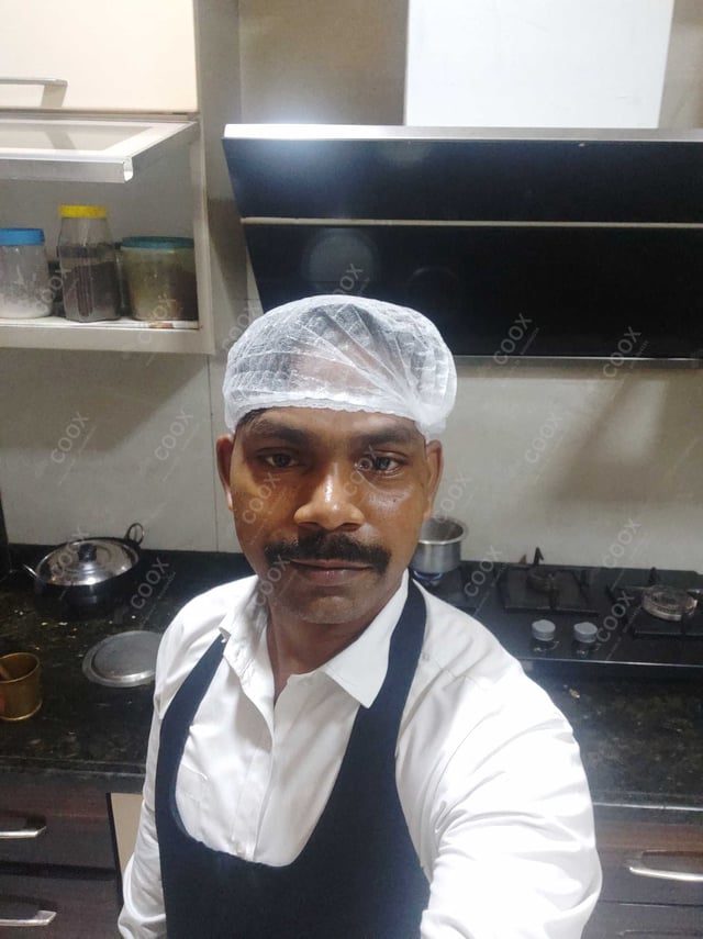 Chef from COOX at bookings. Professional cooks chefs at home