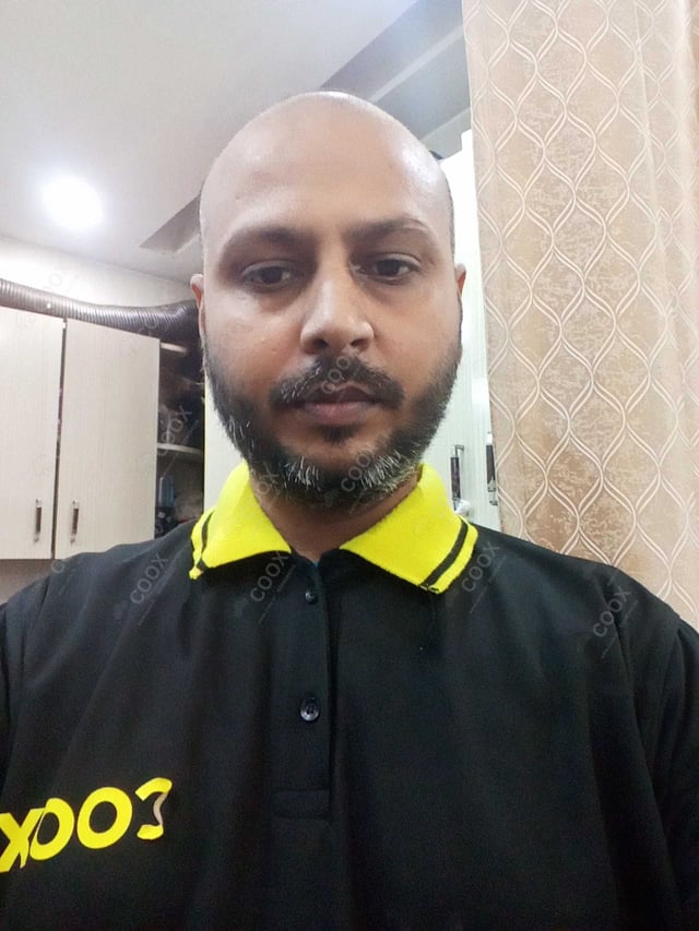 Chef from COOX at bookings. Professional cooks chefs at home