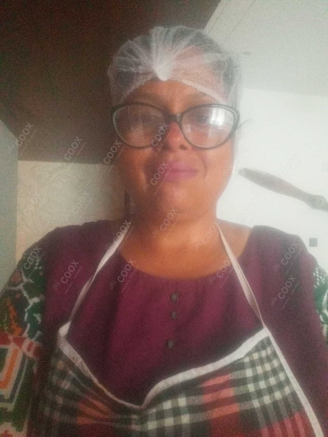 Chef from COOX at bookings. Professional cooks chefs at home