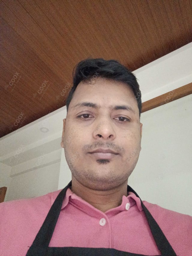 Chef from COOX at bookings. Professional cooks chefs at home