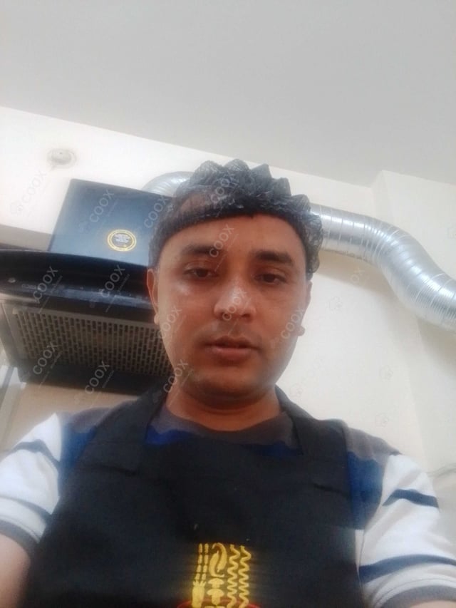 Chef from COOX at bookings. Professional cooks chefs at home