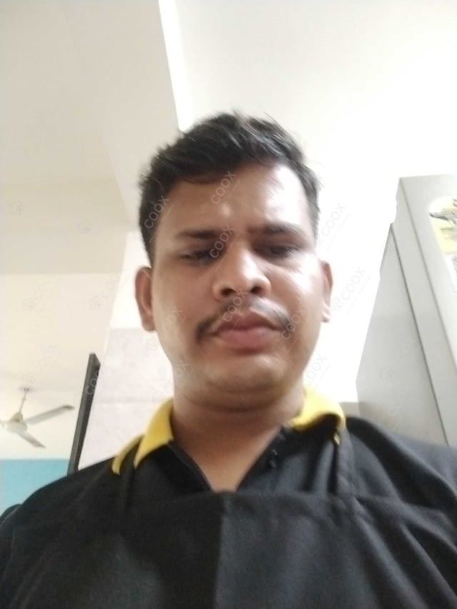 Chef from COOX at bookings. Professional cooks chefs at home