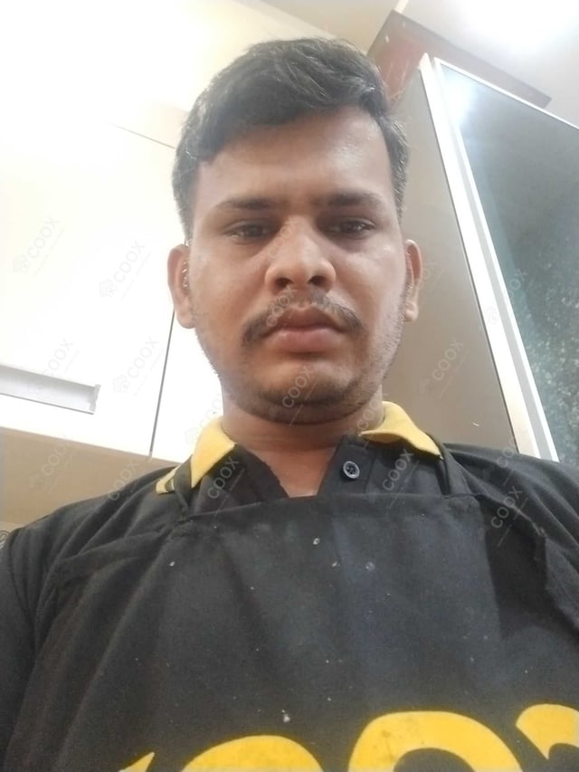 Chef from COOX at bookings. Professional cooks chefs at home