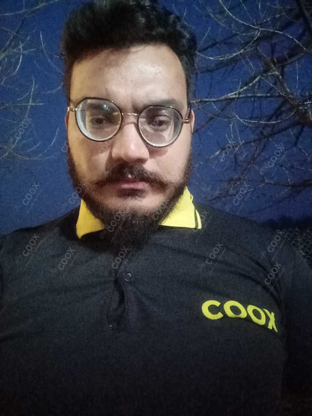 Chef from COOX at bookings. Professional cooks chefs at home
