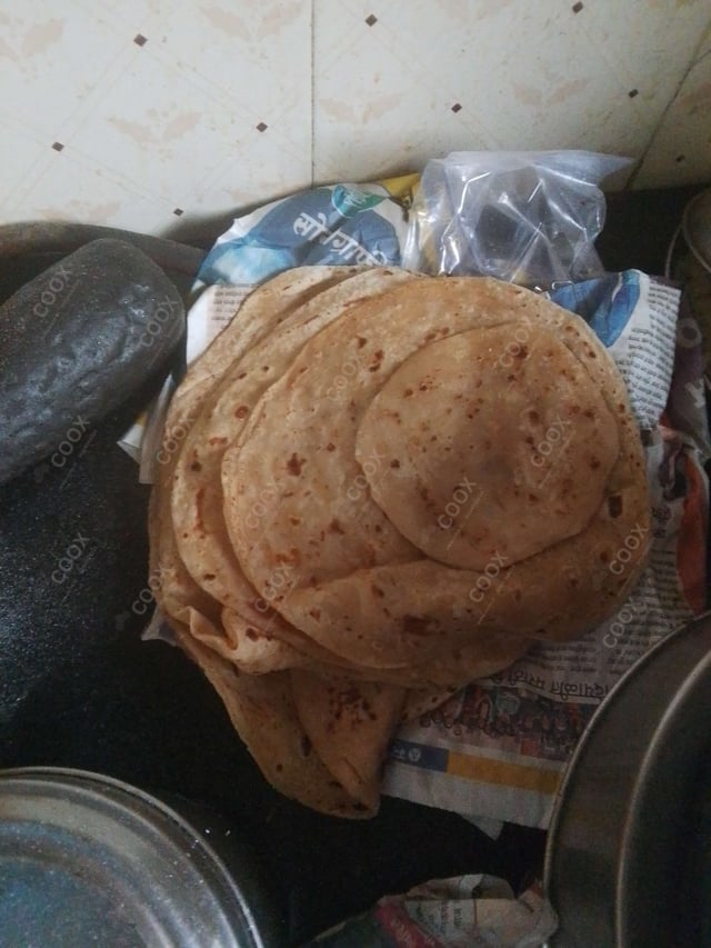 Delicious Naan (Butter / Garlic) prepared by COOX