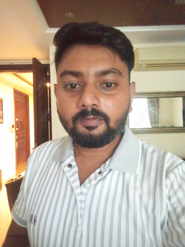 Chef from COOX at bookings. Professional cooks chefs at home