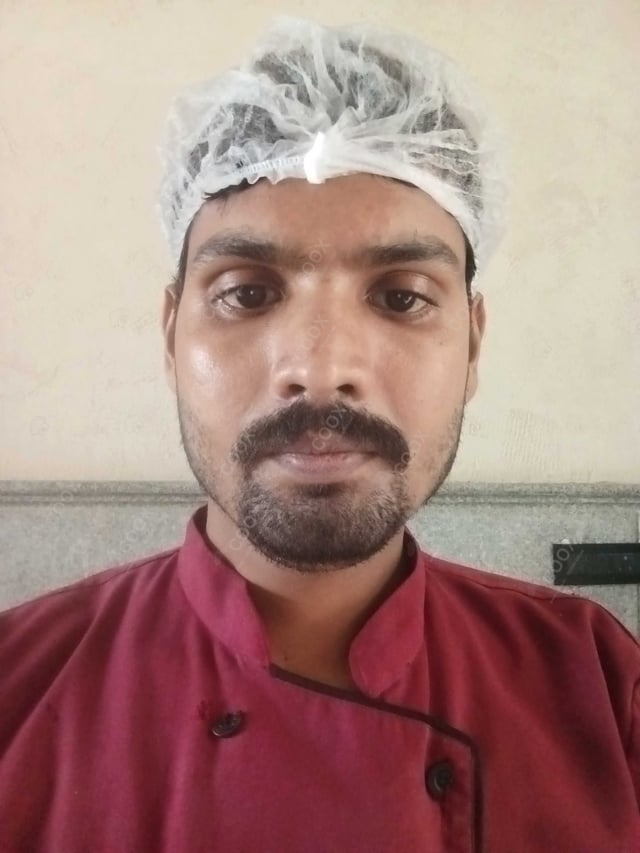 Chef from COOX at bookings. Professional cooks chefs at home