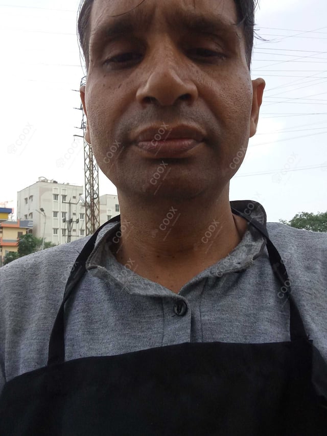 Chef from COOX at bookings. Professional cooks chefs at home