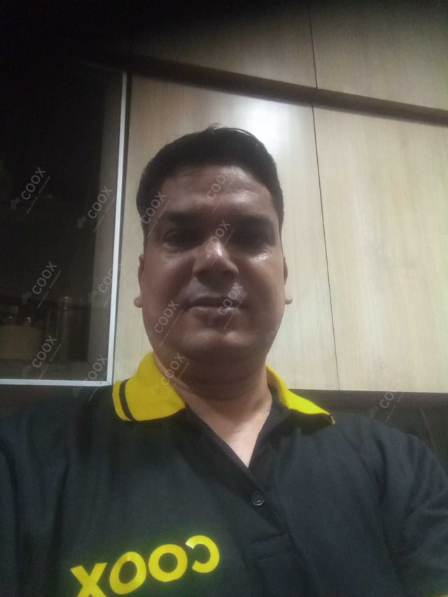 Chef from COOX at bookings. Professional cooks chefs at home