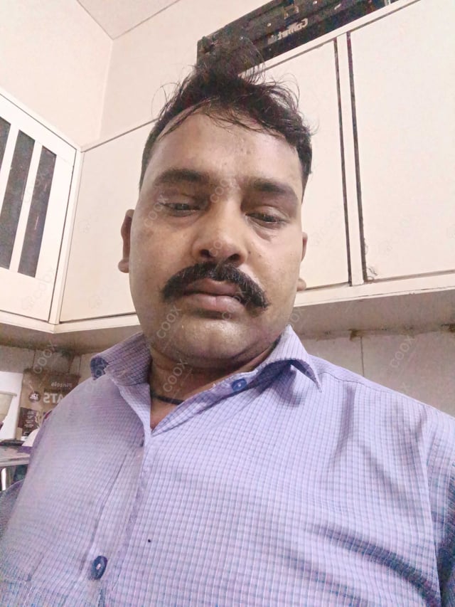 Chef from COOX at bookings. Professional cooks chefs at home