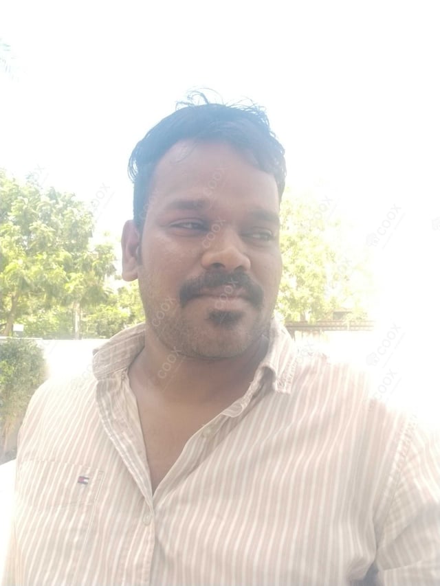 Chef from COOX at bookings. Professional cooks chefs at home