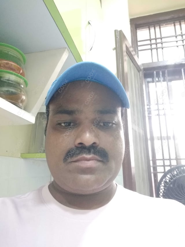 Chef from COOX at bookings. Professional cooks chefs at home