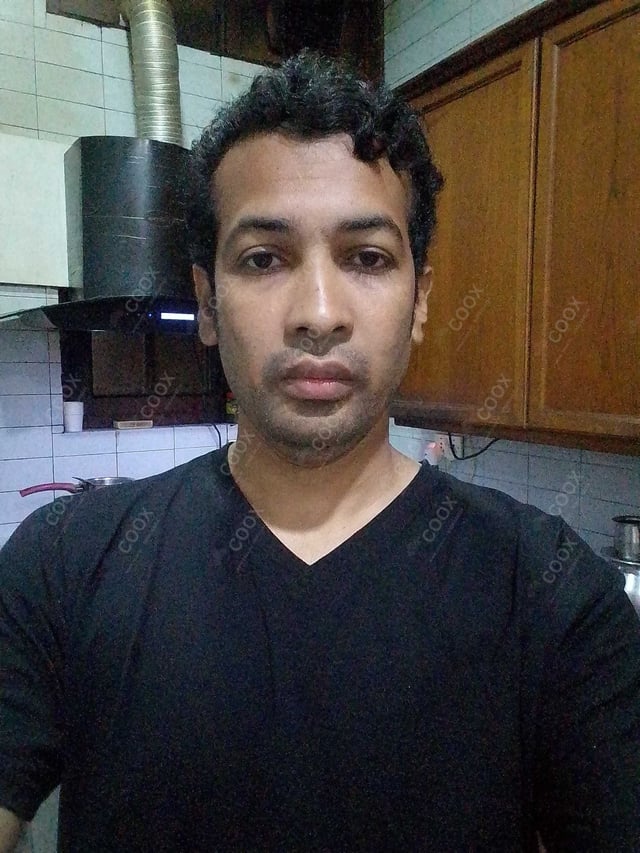 Chef from COOX at bookings. Professional cooks chefs at home