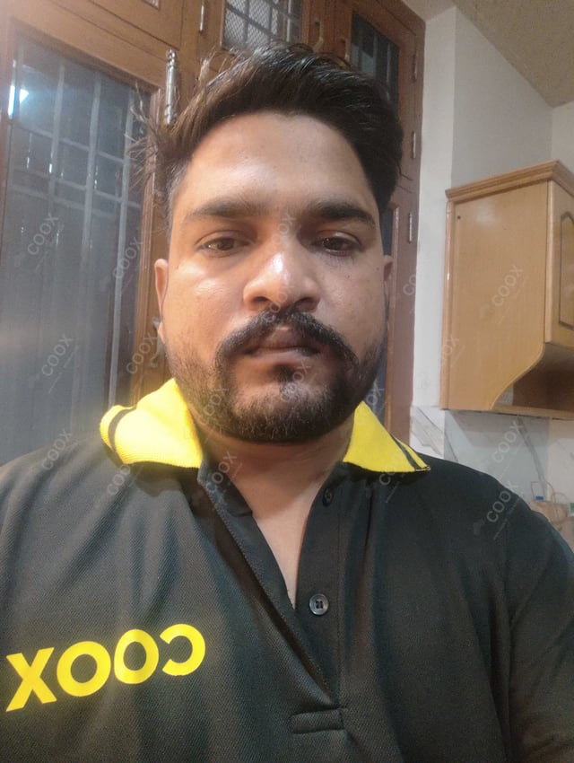 Chef from COOX at bookings. Professional cooks chefs at home