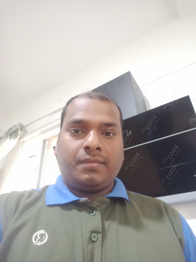 Chef from COOX at bookings. Professional cooks chefs at home