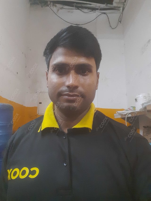 Chef from COOX at bookings. Professional cooks chefs at home