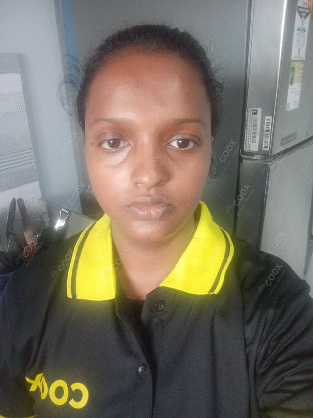 Chef from COOX at bookings. Professional cooks chefs at home