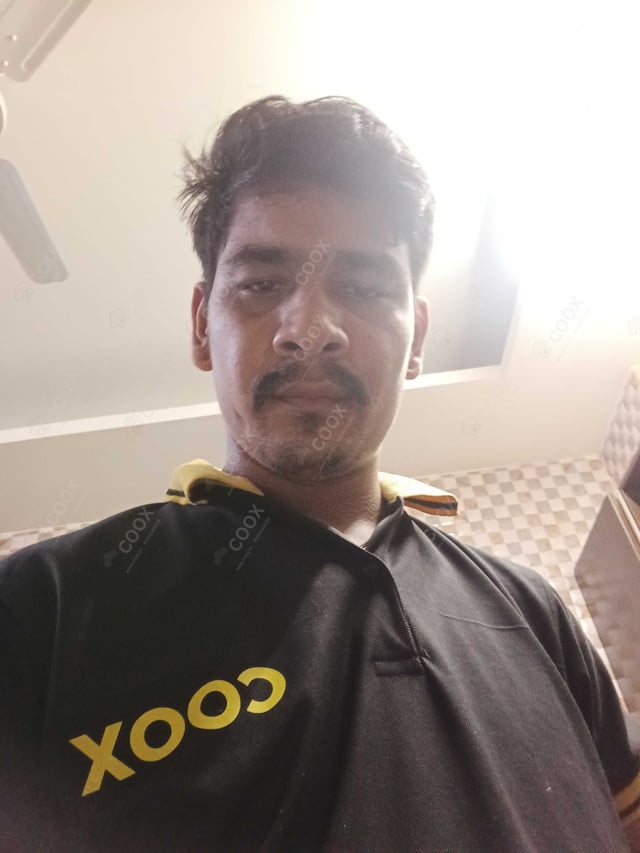 Chef from COOX at bookings. Professional cooks chefs at home