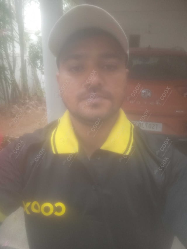 Chef from COOX at bookings. Professional cooks chefs at home