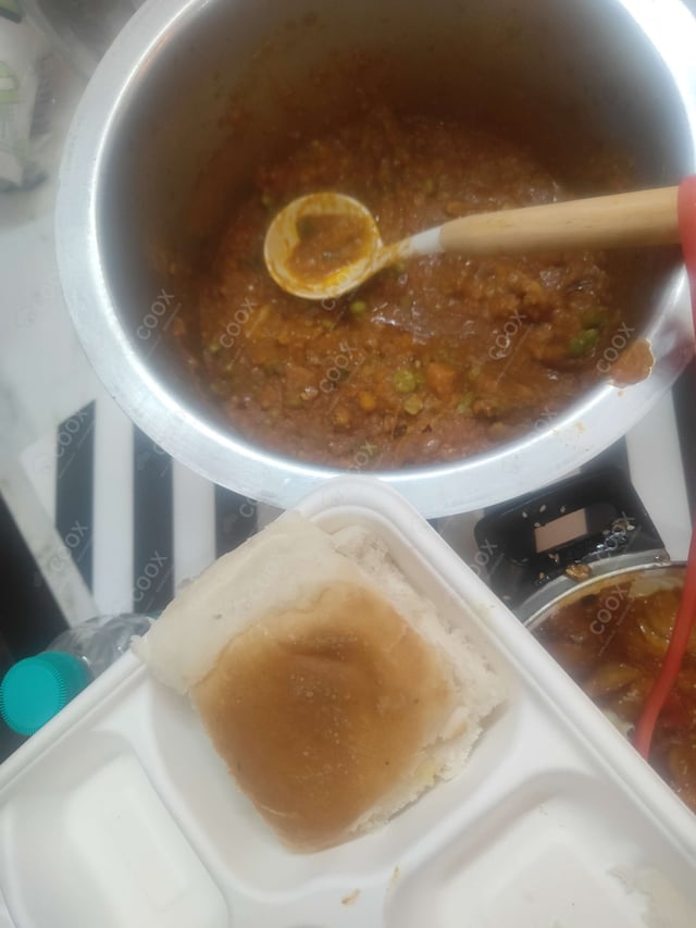 Delicious Pav Bhaji prepared by COOX