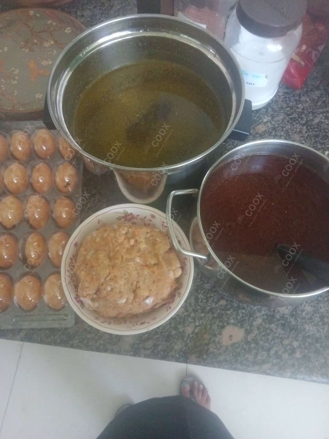 Delicious Gol Gappe (Pani Puri) prepared by COOX