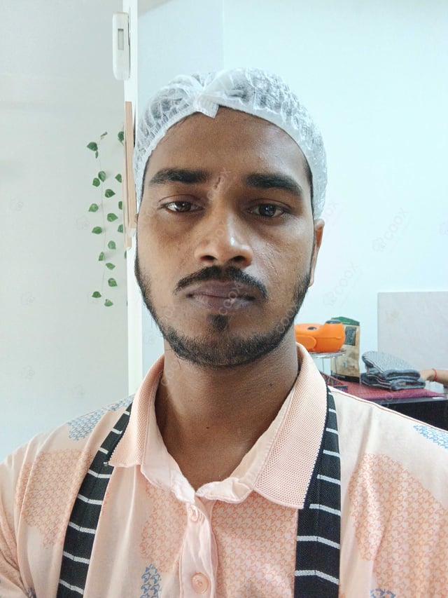 Chef from COOX at bookings. Professional cooks chefs at home