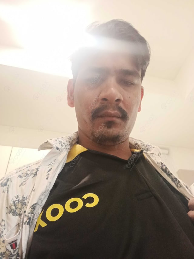 Chef from COOX at bookings. Professional cooks chefs at home