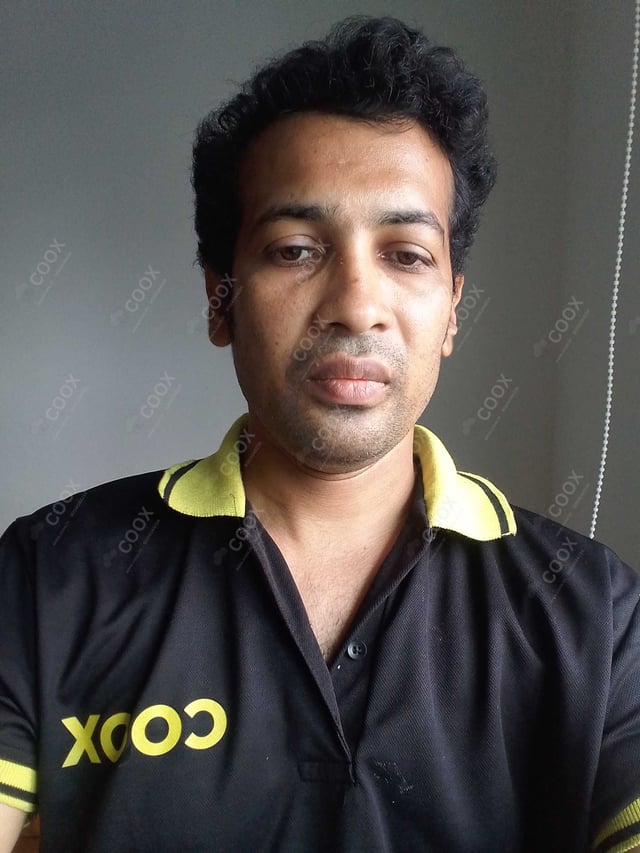 Chef from COOX at bookings. Professional cooks chefs at home