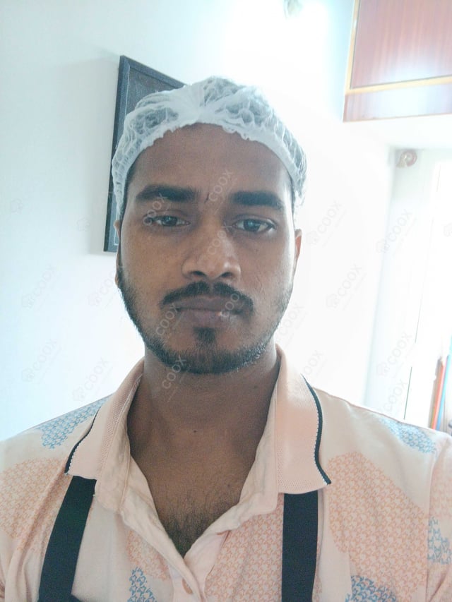 Chef from COOX at bookings. Professional cooks chefs at home