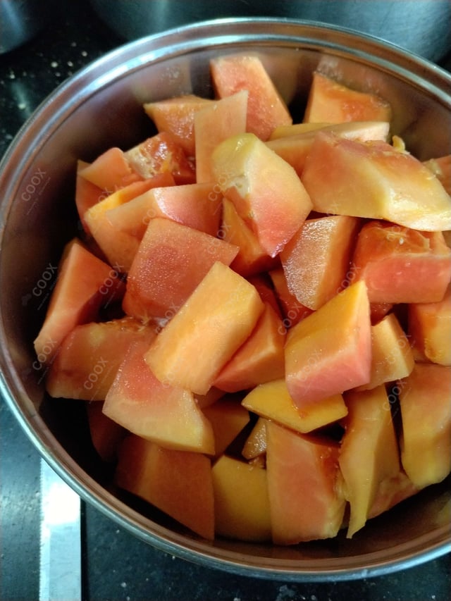 Delicious Papaya Salad prepared by COOX