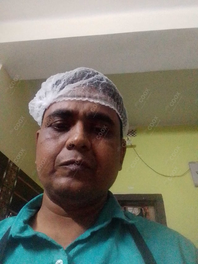 Chef from COOX at bookings. Professional cooks chefs at home