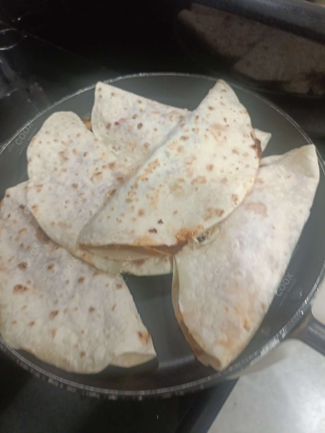 Delicious Veg Quesadillas prepared by COOX