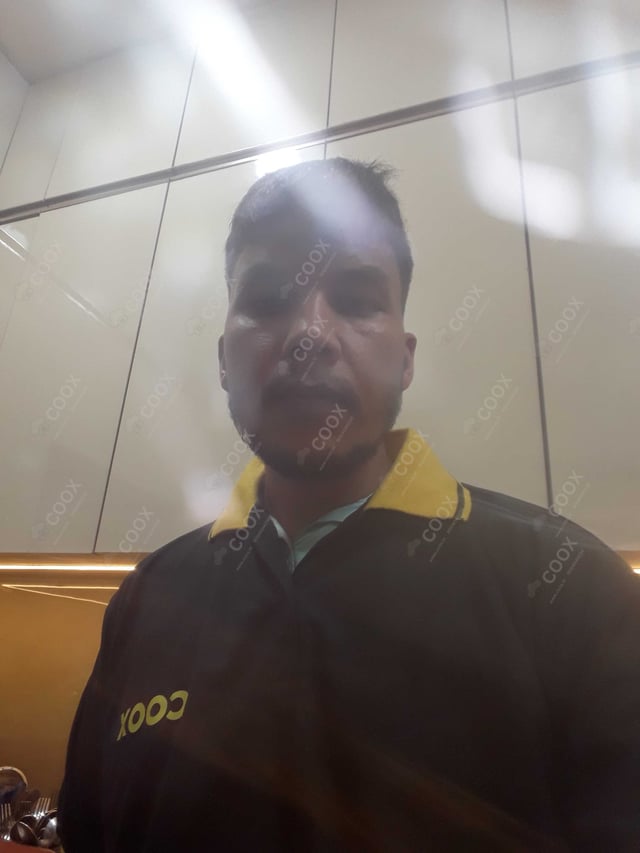 Chef from COOX at bookings. Professional cooks chefs at home